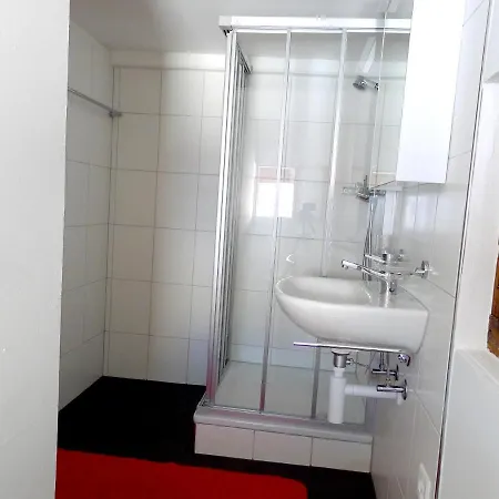 Casa Cadruvi, In Obersaxen, 150 Quadratmeter Daire