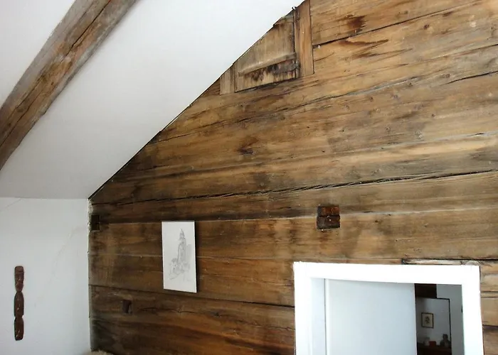 Casa Cadruvi, In Obersaxen, 150 Quadratmeter Daire Obersaxen