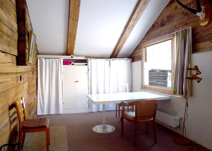 Casa Cadruvi, In Obersaxen, 150 Quadratmeter Obersaxen