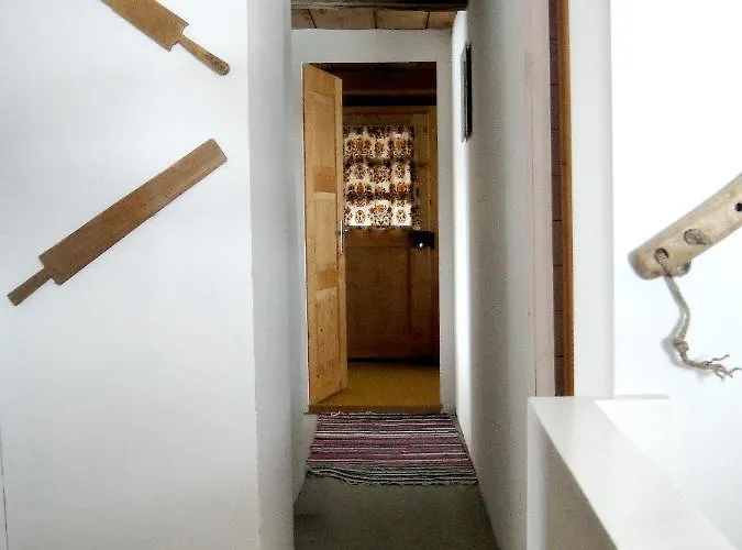 Casa Cadruvi, In Obersaxen, 150 Quadratmeter Daire *