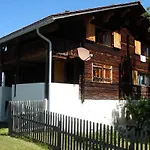 Casa Cadruvi, In Obersaxen, 150 Quadratmeter Apartment Obersaxen
